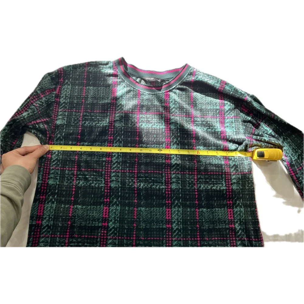 Simply Vera Vera Wang Women’s medium pink and green stripes plaid pajama set